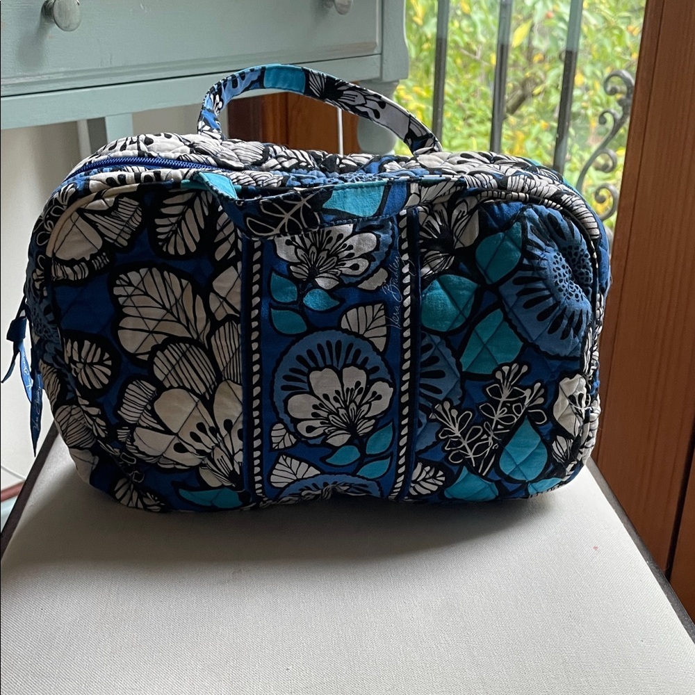 Vera Bradley Makeup Toiletries Travel Bag Blue Floral Hawaiian As Is - Picture 1 of 12